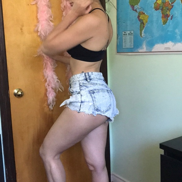 Super High Waisted Cheeky Shorts - Picture 2 of 2